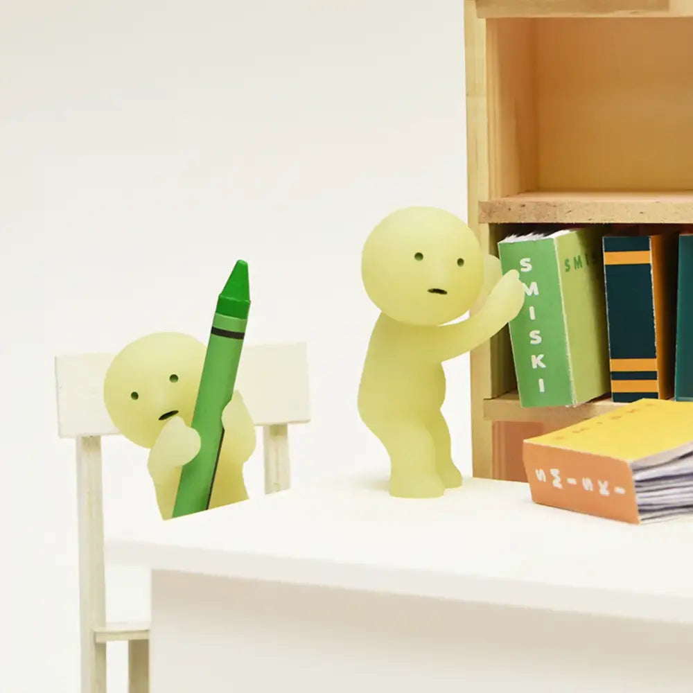 SMISKI Figure Living Series - Surprey